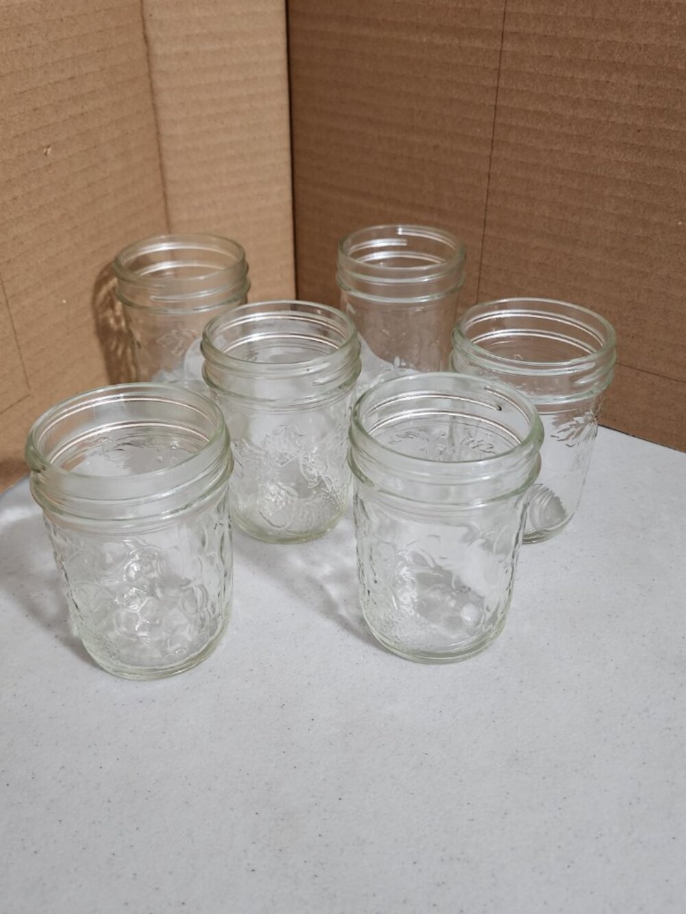 8 Oz Jelly Jars, Canning, No Lids. 6 in the set.
